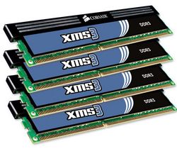 CORSAIR Pameť PC XMS 4 x 2 GB DDR3-1600 PC3-12800 CL9 (CMX8GX3M4A1600C9) + Distributor 100 mokrých ubrousku