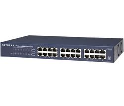 NETGEAR Switch Ethernet Gigabit 24 portu 10/100/1000 Mb JGS524  + Kabel Ethernet RJ45 zkrížený (kategorie 5) - 1m