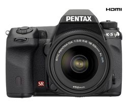 PENTAX K-5 - Digital camera - SLR - 16.28 Mpix - -DA 18-55mm WR lens - optical zoom: 3.1 x - supported memory: SD, SDHC + Batoh Expert Shot Digital - černý/oranžový + Pameťová karta SDHC 16 GB