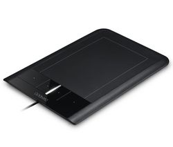 WACOM Grafická tableta Bamboo Touch + Distributor 100 mokrých ubrousku + Hub 7 portu USB 2.0